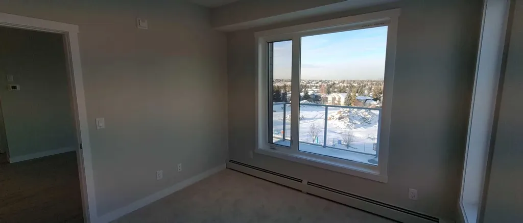 660 Shawnee Square SW Calgary AB T2Y 0X6