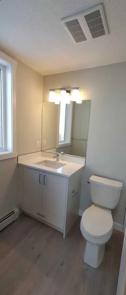 660 Shawnee Square SW Calgary AB T2Y 0X6