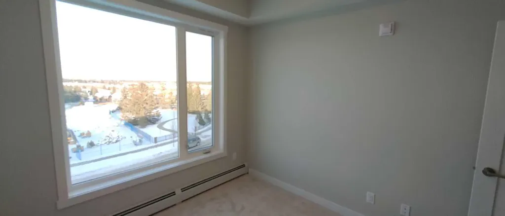 660 Shawnee Square SW Calgary AB T2Y 0X6