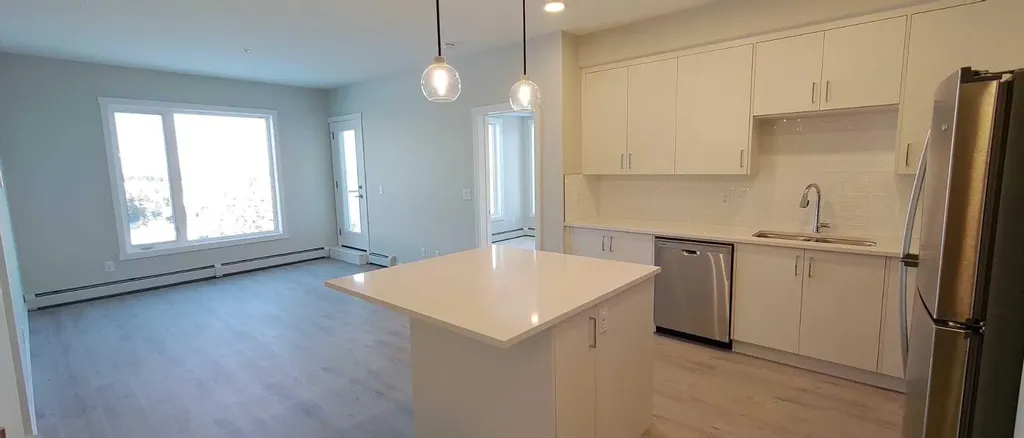 660 Shawnee Square SW Calgary AB T2Y 0X6