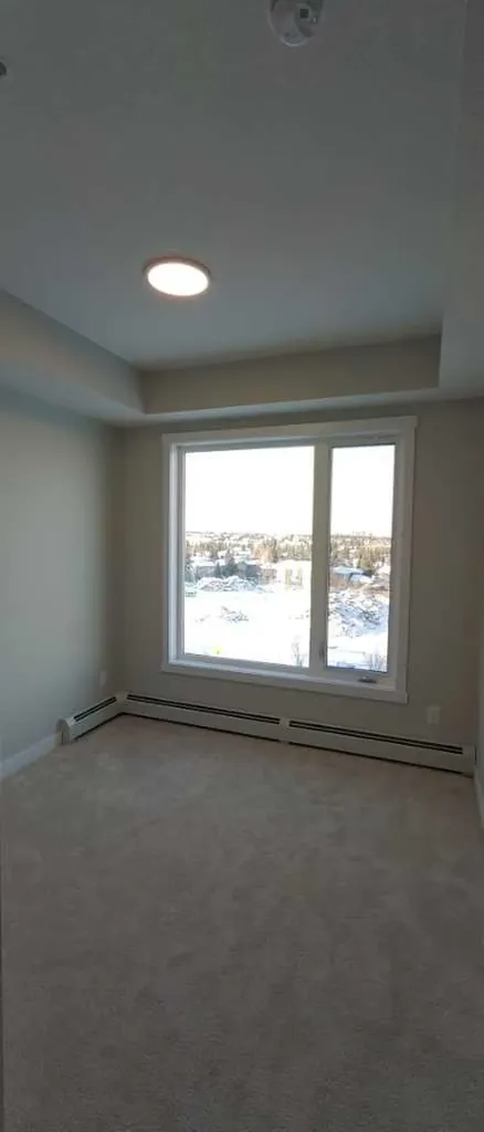660 Shawnee Square SW Calgary AB T2Y 0X6