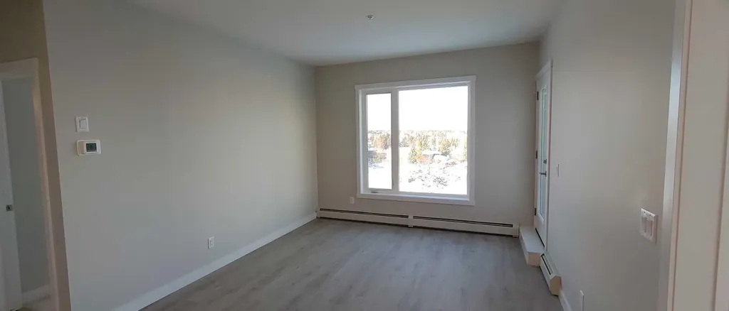 660 Shawnee Square SW Calgary AB T2Y 0X6