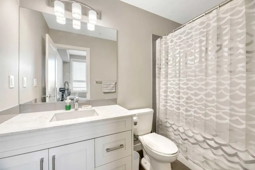 10 Walgrove Walk SE Calgary AB T2X 4E3
