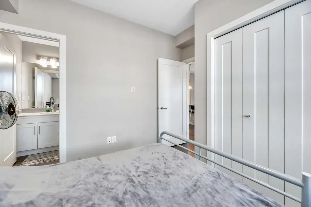 10 Walgrove Walk SE Calgary AB T2X 4E3