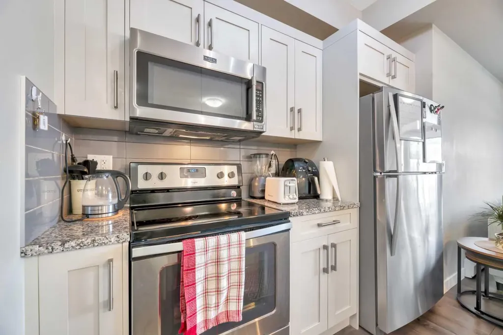 10 Walgrove Walk SE Calgary AB T2X 4E3