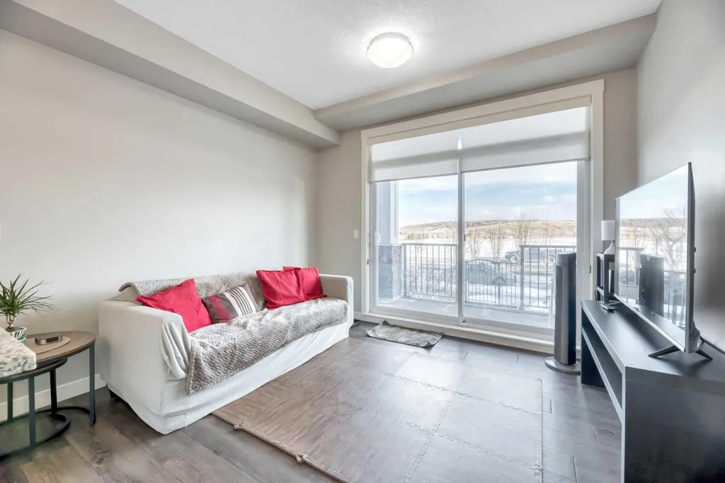 10 Walgrove Walk SE Calgary AB T2X 4E3