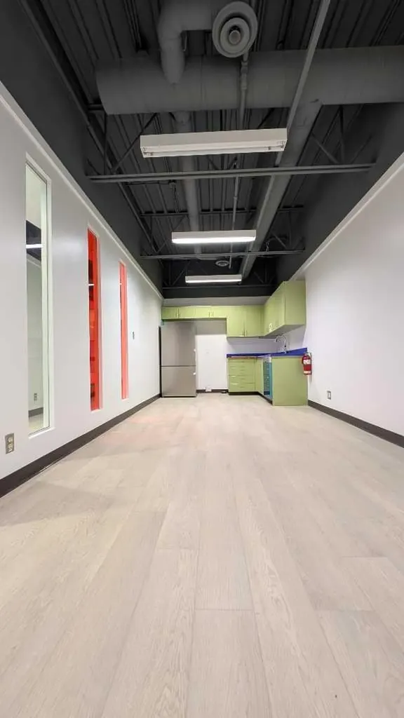 327 41 Avenue NE Calgary AB T2E 2N4