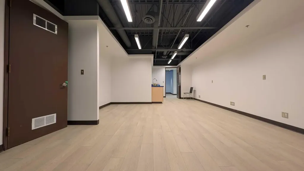 327 41 Avenue NE Calgary AB T2E 2N4