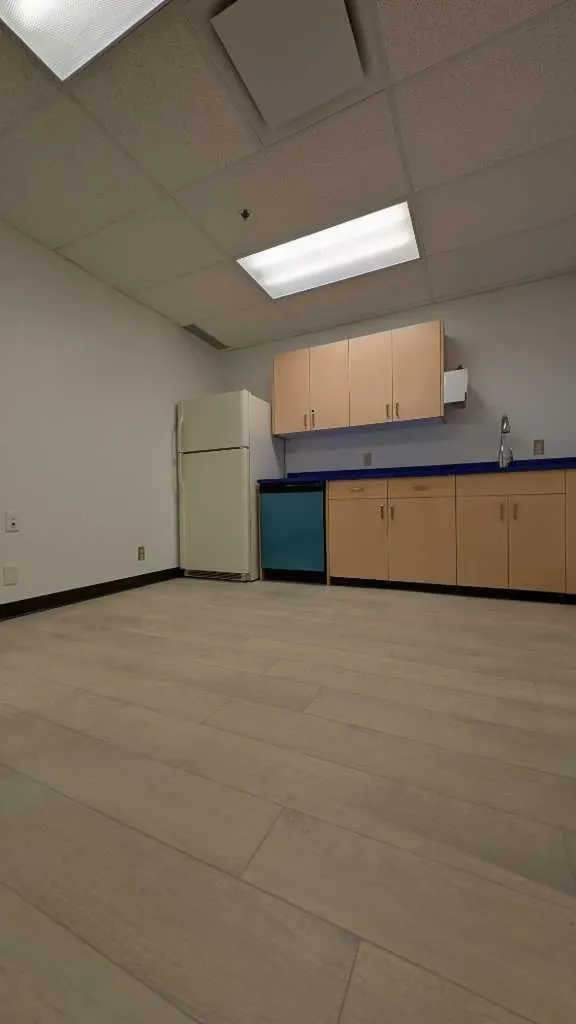 327 41 Avenue NE Calgary AB T2E 2N4