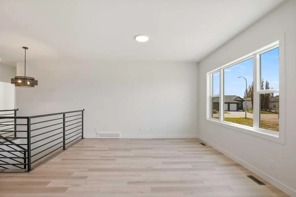 32 Sunrise Crescent N Three Hills AB T0M 2A0