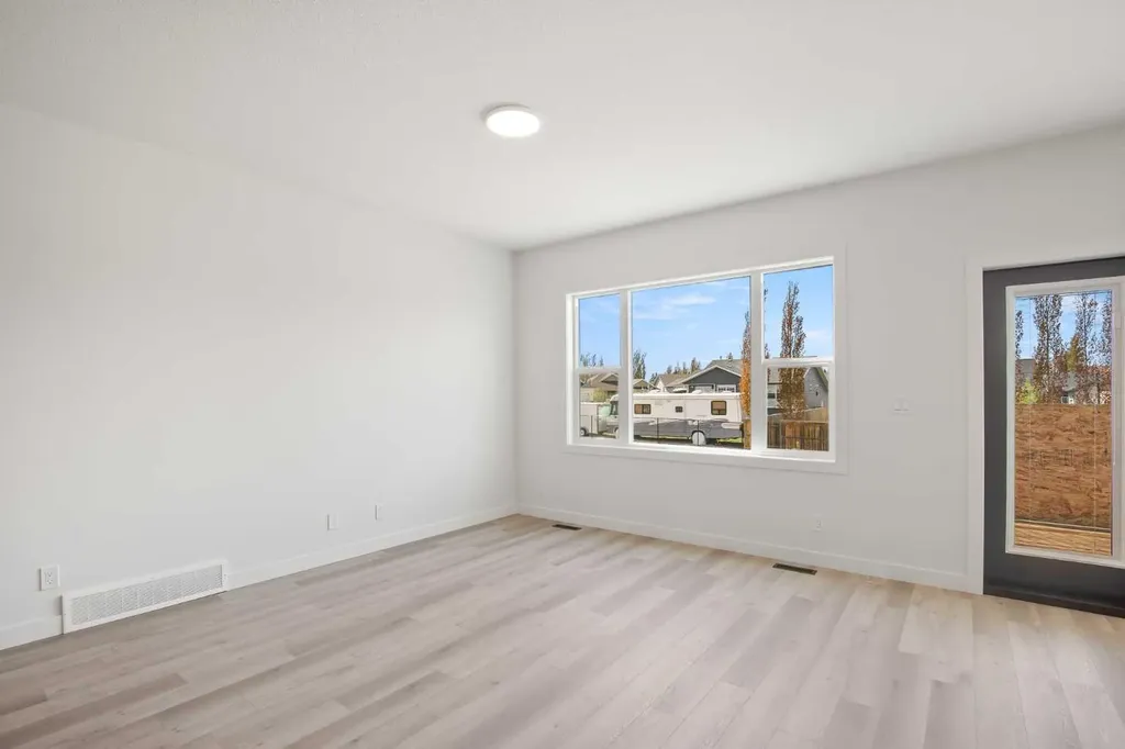 32 Sunrise Crescent N Three Hills AB T0M 2A0