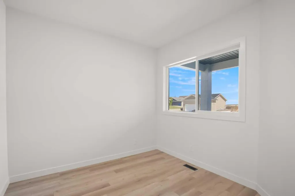 32 Sunrise Crescent N Three Hills AB T0M 2A0