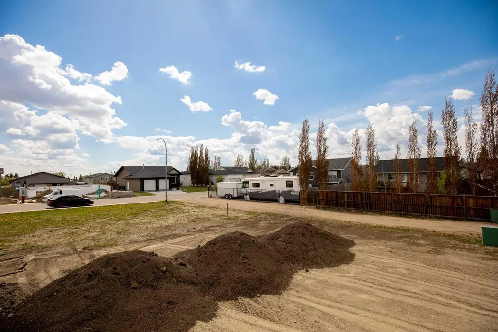 32 Sunrise Crescent N Three Hills AB T0M 2A0