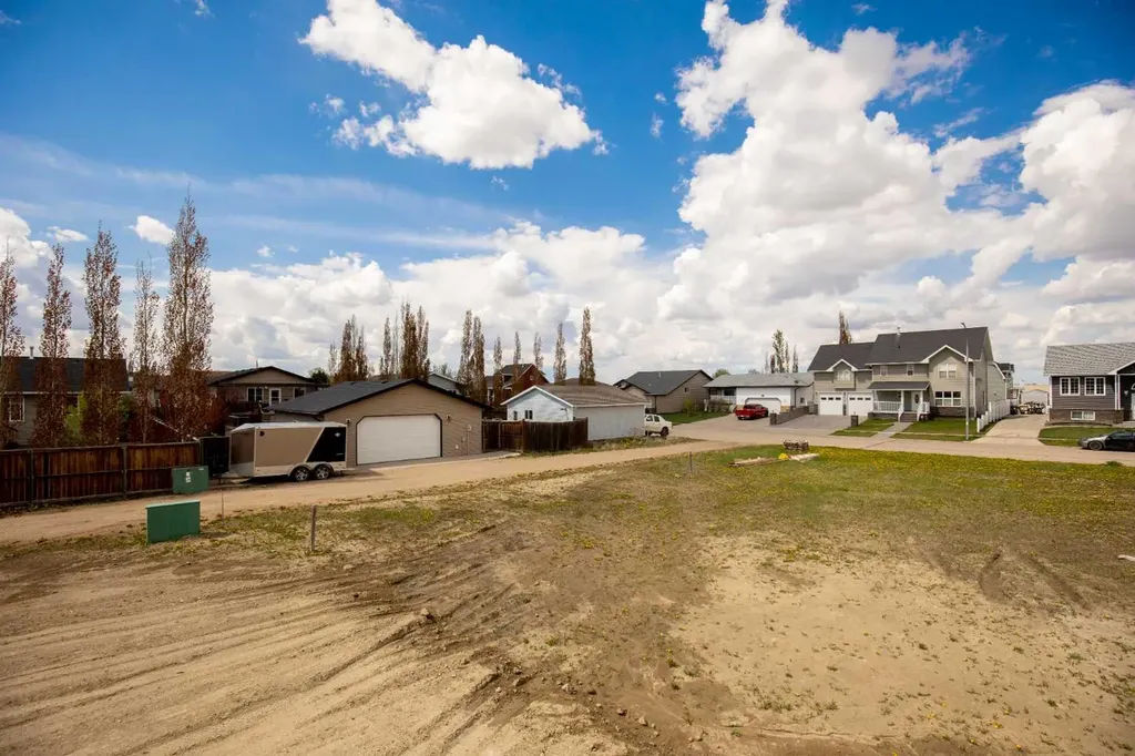 32 Sunrise Crescent N Three Hills AB T0M 2A0