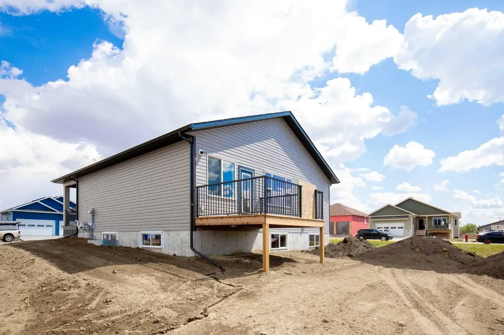 32 Sunrise Crescent N Three Hills AB T0M 2A0