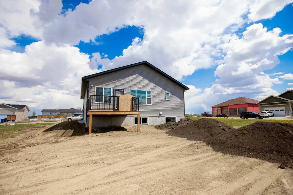 32 Sunrise Crescent N Three Hills AB T0M 2A0