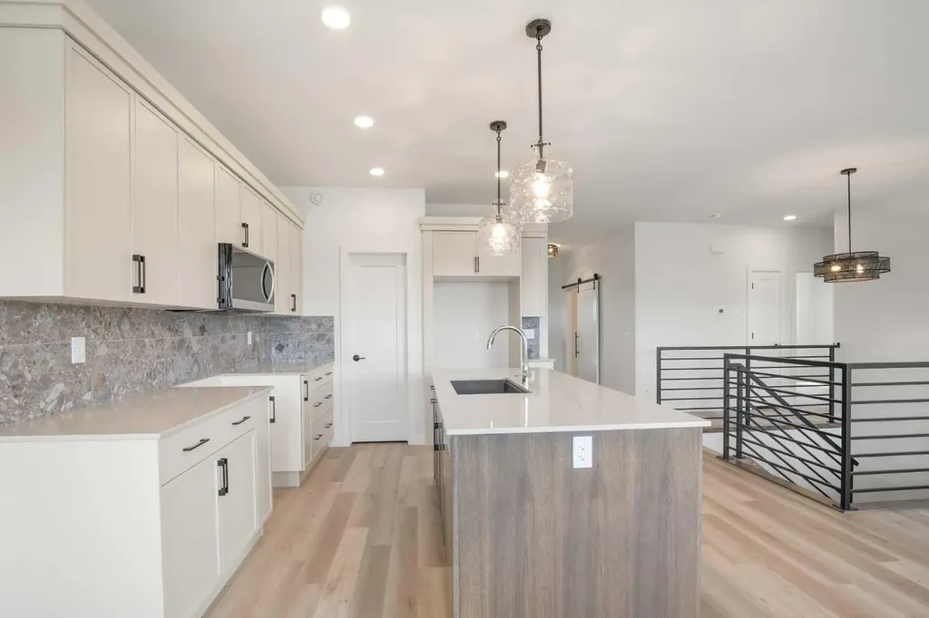 32 Sunrise Crescent N Three Hills AB T0M 2A0