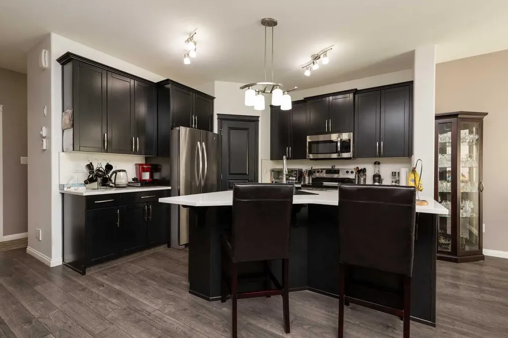 753 Twinriver Loop W Lethbridge AB T1J 5E1
