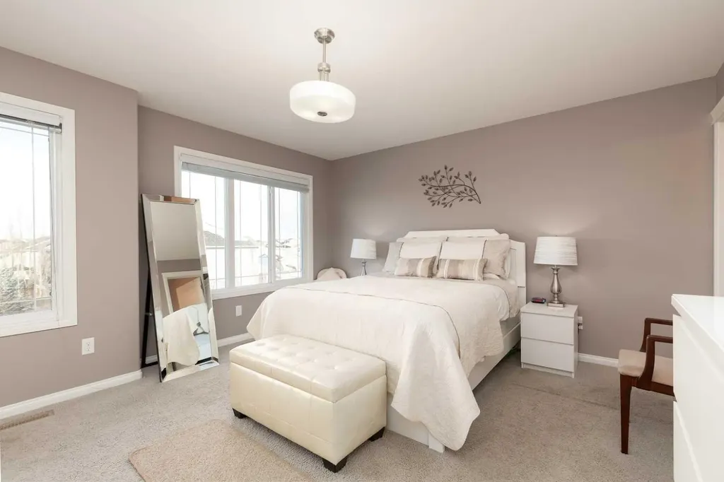 753 Twinriver Loop W Lethbridge AB T1J 5E1