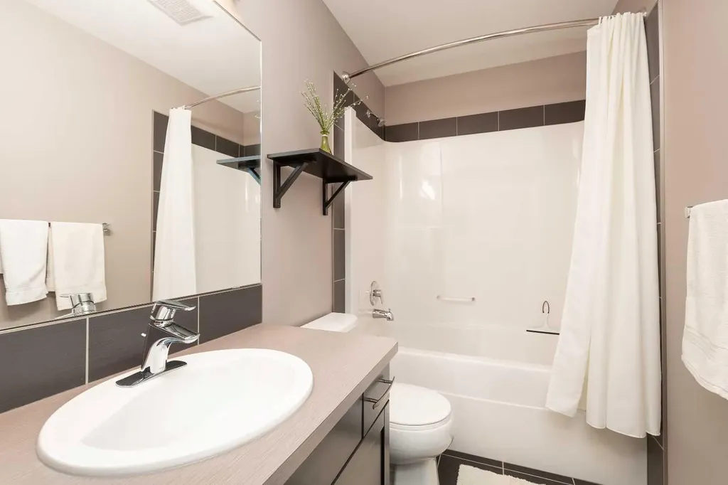 753 Twinriver Loop W Lethbridge AB T1J 5E1
