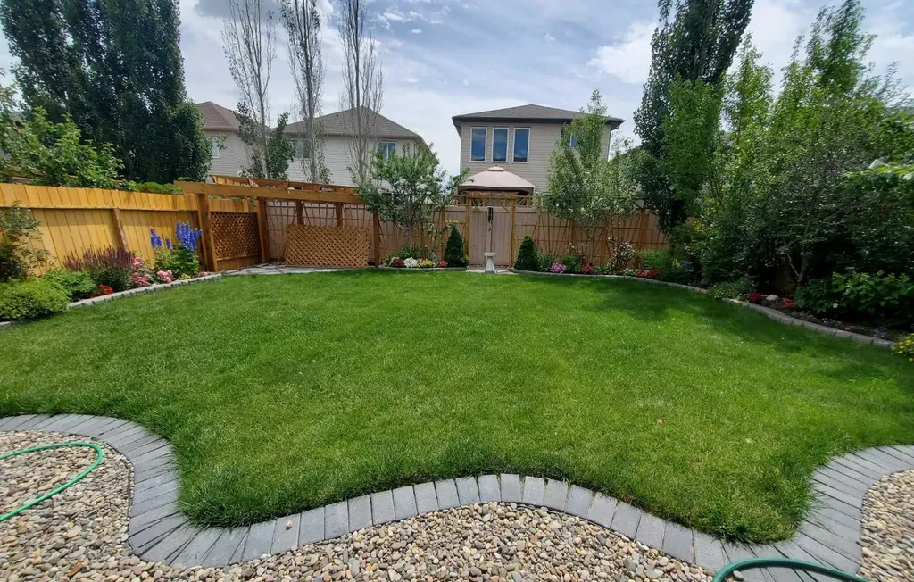 753 Twinriver Loop W Lethbridge AB T1J 5E1