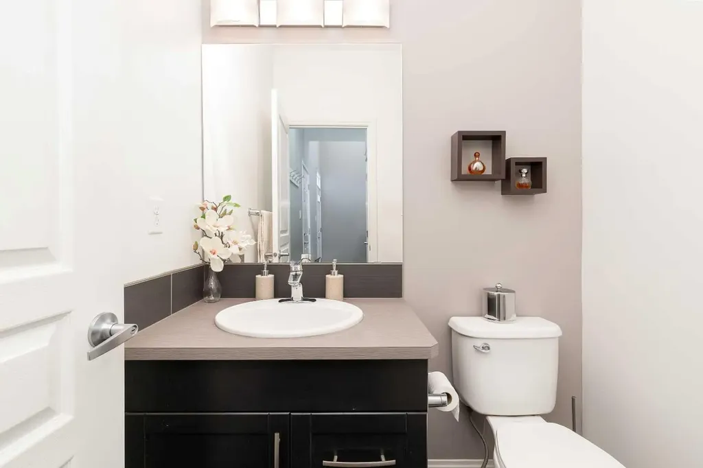 753 Twinriver Loop W Lethbridge AB T1J 5E1