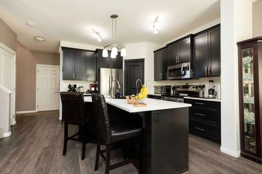 753 Twinriver Loop W Lethbridge AB T1J 5E1