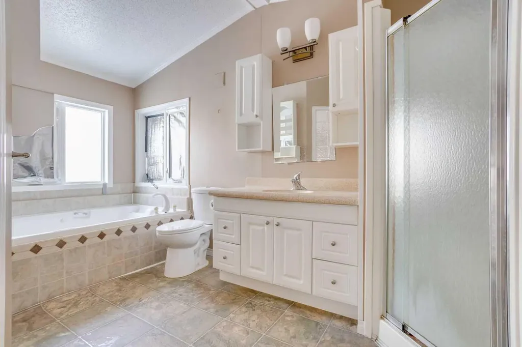 172 Clausen Crescent Fort Mcmurray AB T9K 2H7