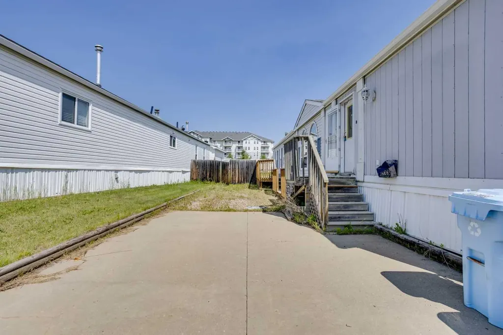 172 Clausen Crescent Fort Mcmurray AB T9K 2H7