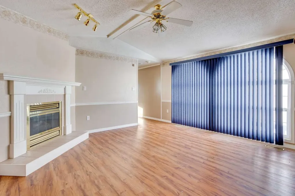 172 Clausen Crescent Fort Mcmurray AB T9K 2H7