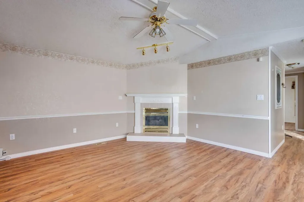 172 Clausen Crescent Fort Mcmurray AB T9K 2H7