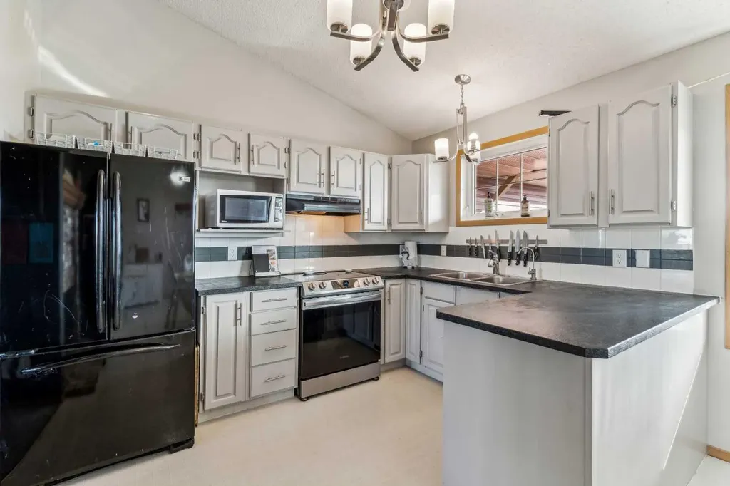272187 Township Road 240 Rural Rocky View County AB T2P 2G7