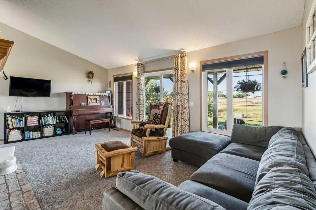 272187 Township Road 240 Rural Rocky View County AB T2P 2G7