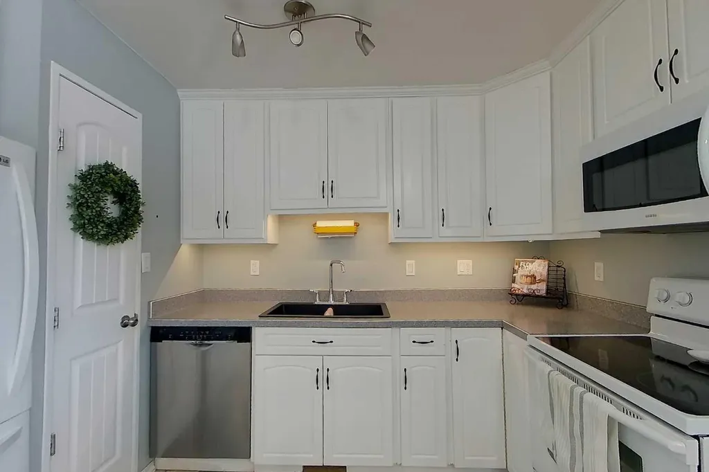908 11 Avenue SE Slave Lake AB T0G 2A3