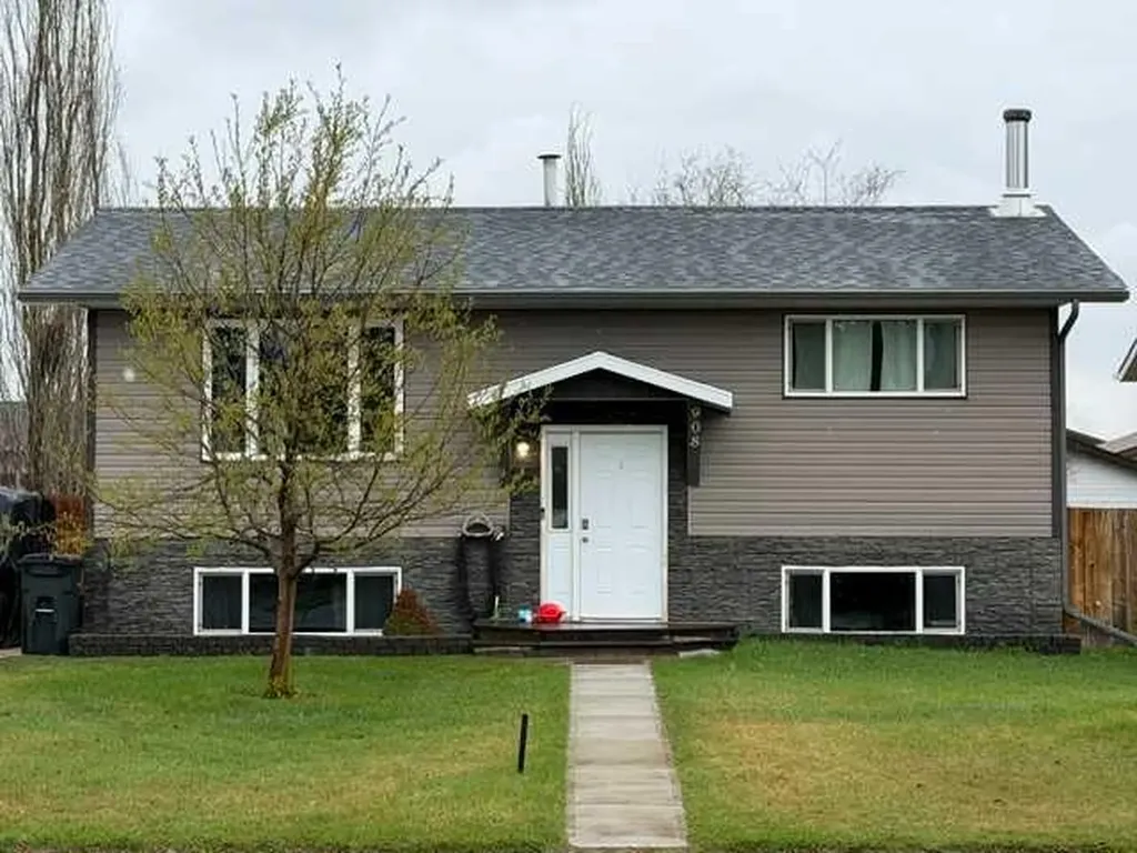 908 11 Avenue SE Slave Lake AB T0G 2A3
