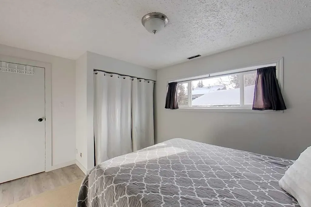 908 11 Avenue SE Slave Lake AB T0G 2A3