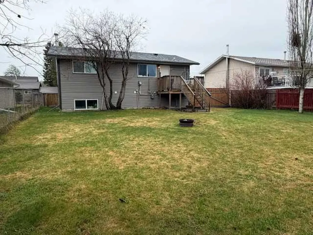 908 11 Avenue SE Slave Lake AB T0G 2A3