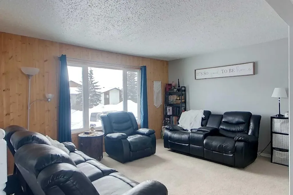 908 11 Avenue SE Slave Lake AB T0G 2A3