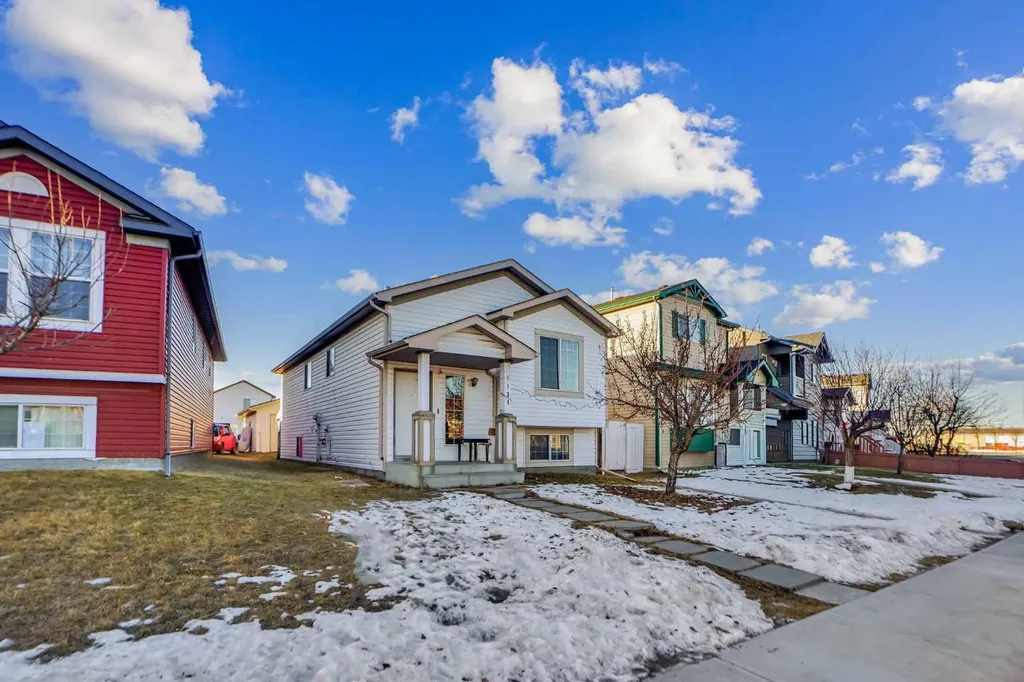 1134 Martindale Boulevard NE Calgary AB T3J 4A5