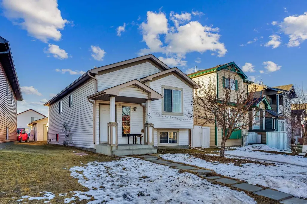 1134 Martindale Boulevard NE Calgary AB T3J 4A5