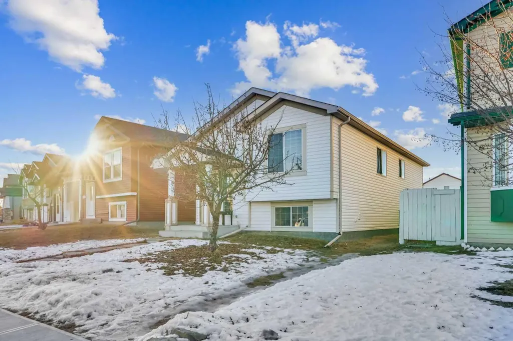 1134 Martindale Boulevard NE Calgary AB T3J 4A5