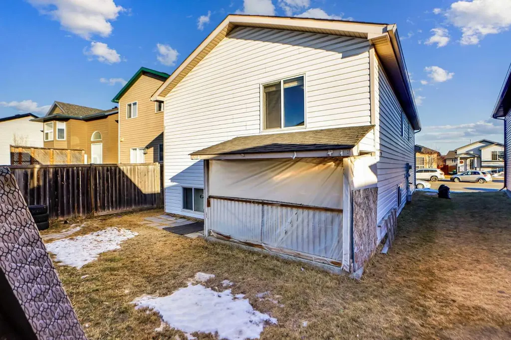 1134 Martindale Boulevard NE Calgary AB T3J 4A5