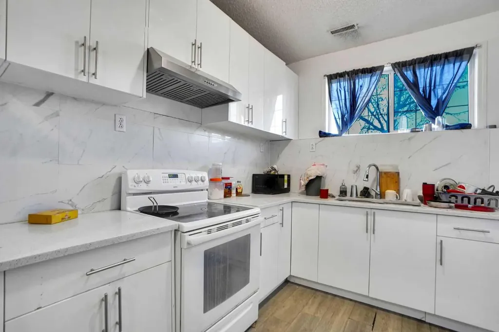 1134 Martindale Boulevard NE Calgary AB T3J 4A5