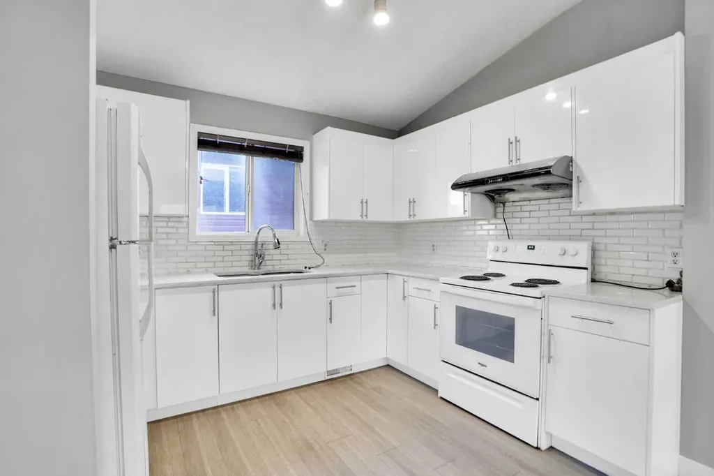 1134 Martindale Boulevard NE Calgary AB T3J 4A5