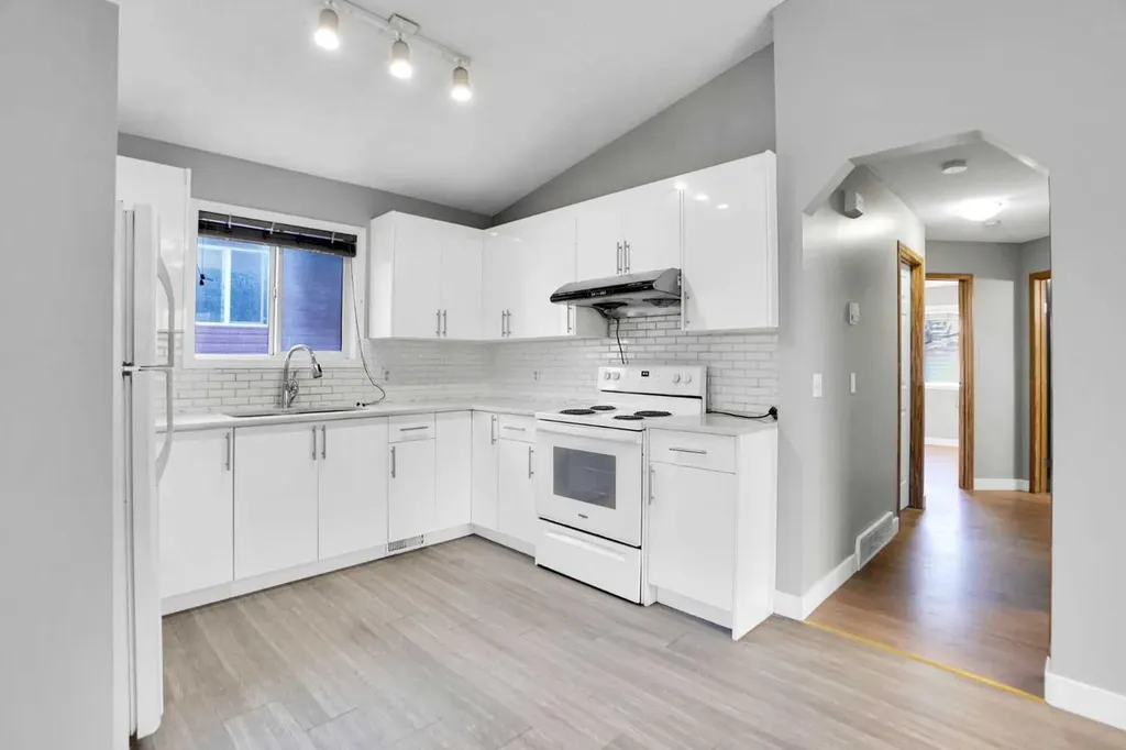 1134 Martindale Boulevard NE Calgary AB T3J 4A5