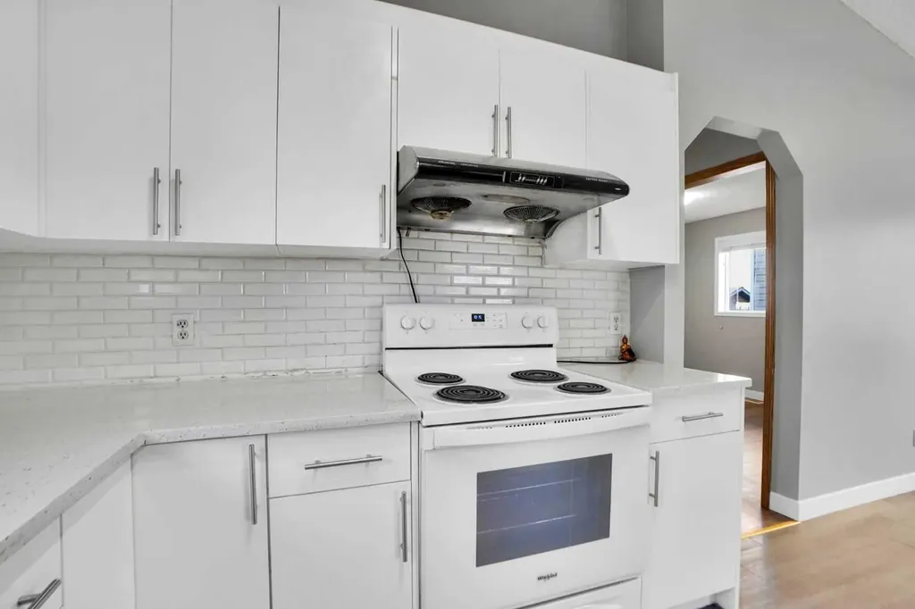 1134 Martindale Boulevard NE Calgary AB T3J 4A5