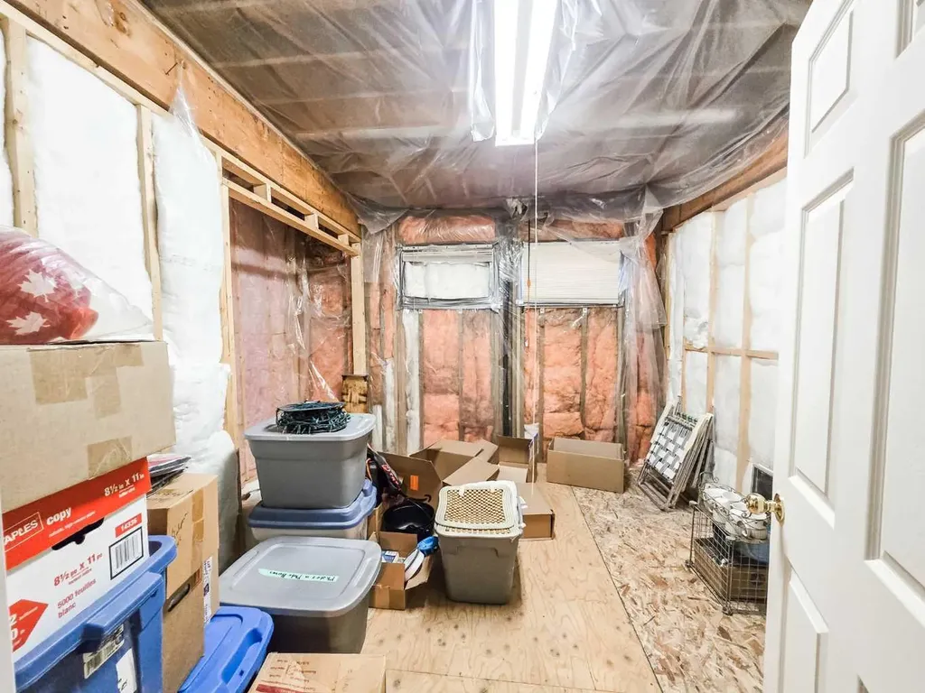 4819 10 Avenue Edson AB T7E 1E6