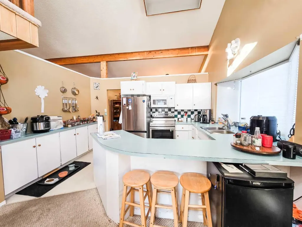 4819 10 Avenue Edson AB T7E 1E6