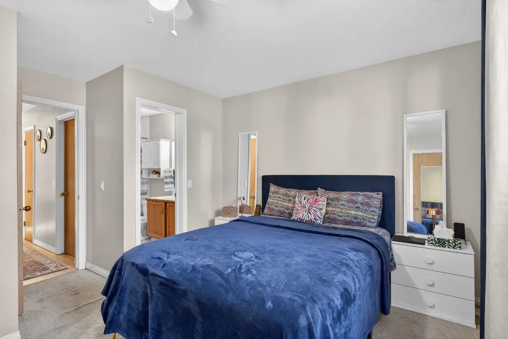 139 Castledale Way NE Calgary AB T3J 2A4