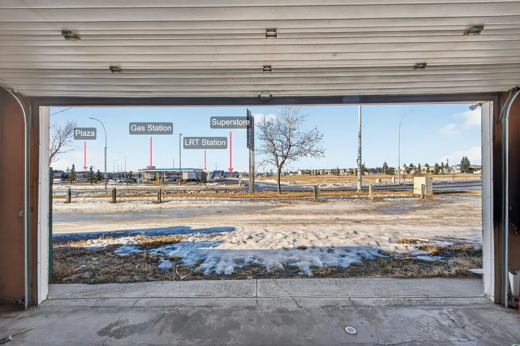 139 Castledale Way NE Calgary AB T3J 2A4